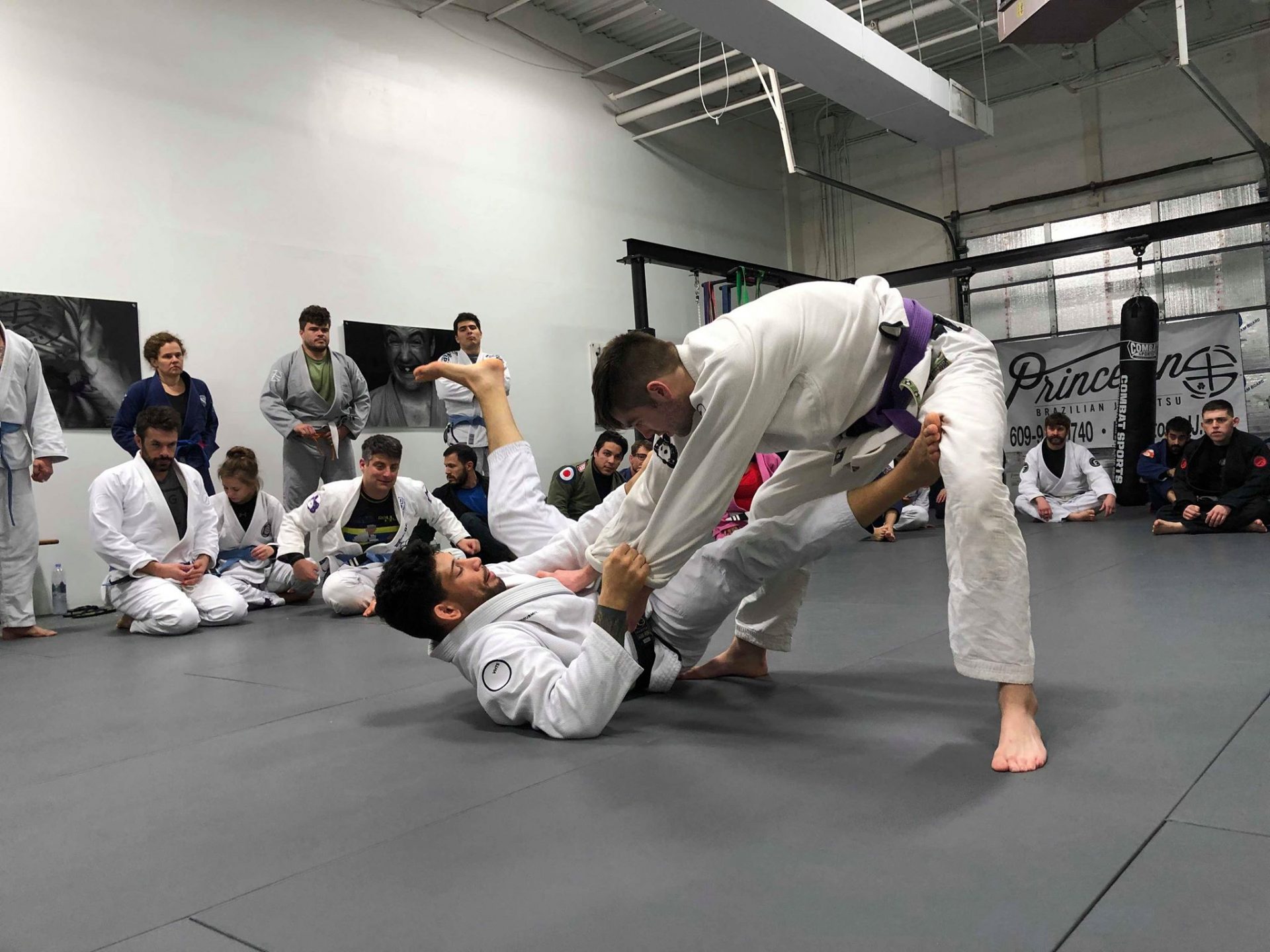 Matheus Diniz teaching lessons at the seminar this past Saturday